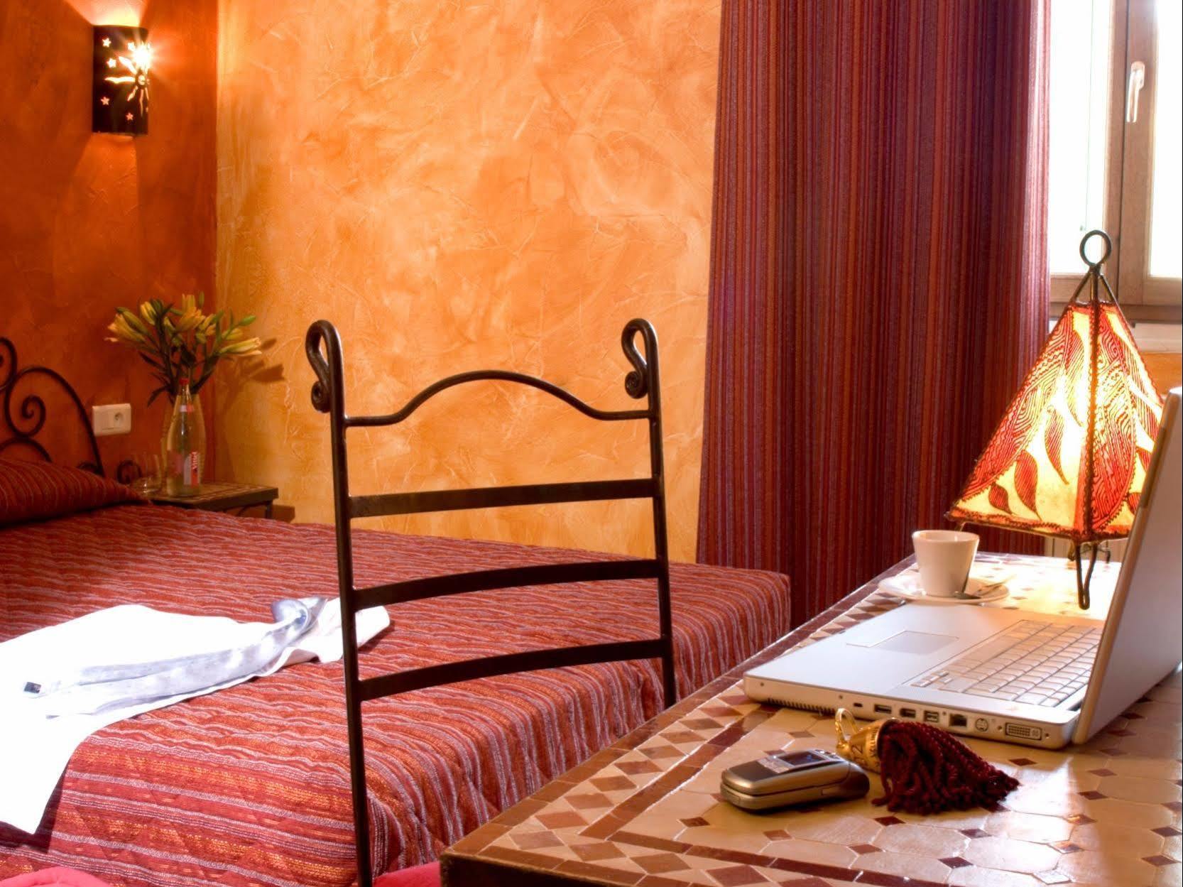 Contact Hotel Le Relais De Vellinus Больє-сюр-Дордонь Екстер'єр фото
